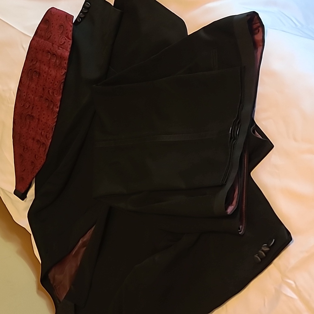 Madison black tie  Tuxedo Jacket(46L)Pants (38x30).